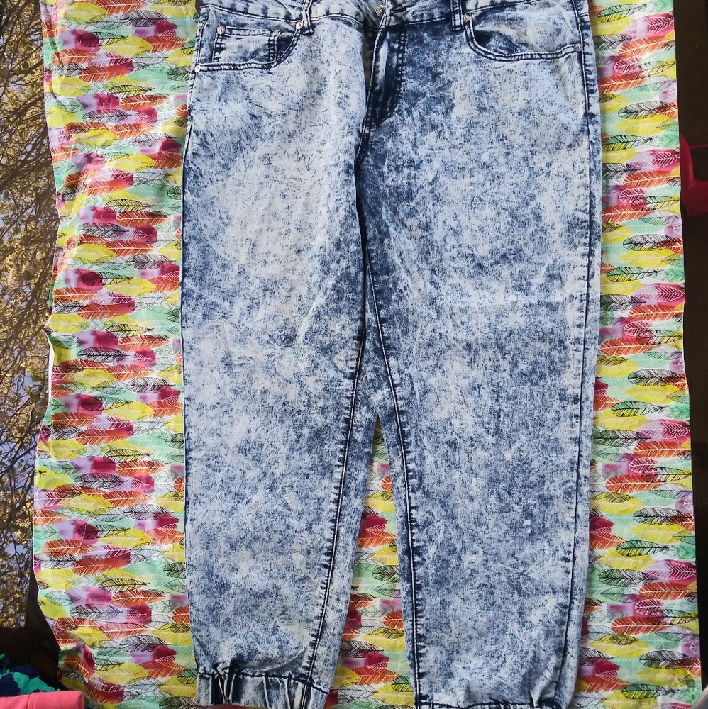 Exocet, size 16, acid wash denim capris pants
